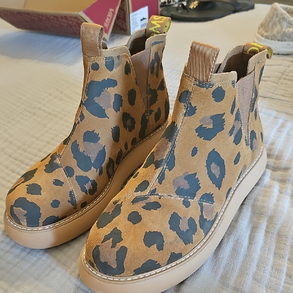 Toms Leopard Print Ankle Boots